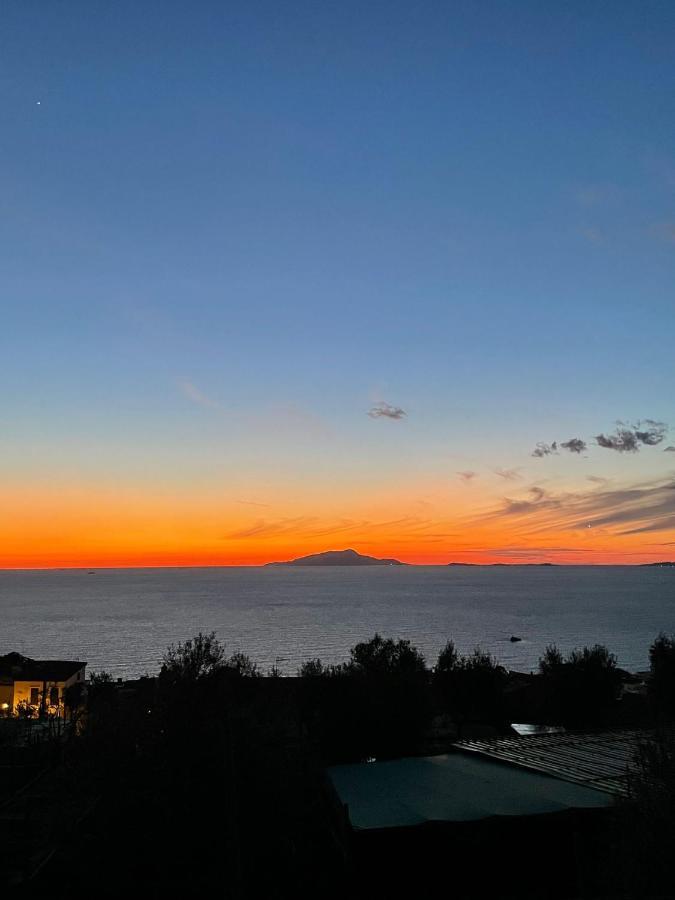 Liparulo Holiday House マッサ・ルブレンセ エクステリア 写真